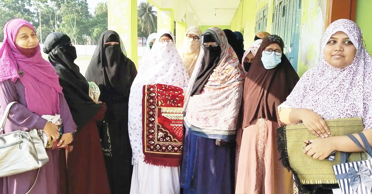 মসজিদে নারীদের পথ অবারিত হচ্ছে